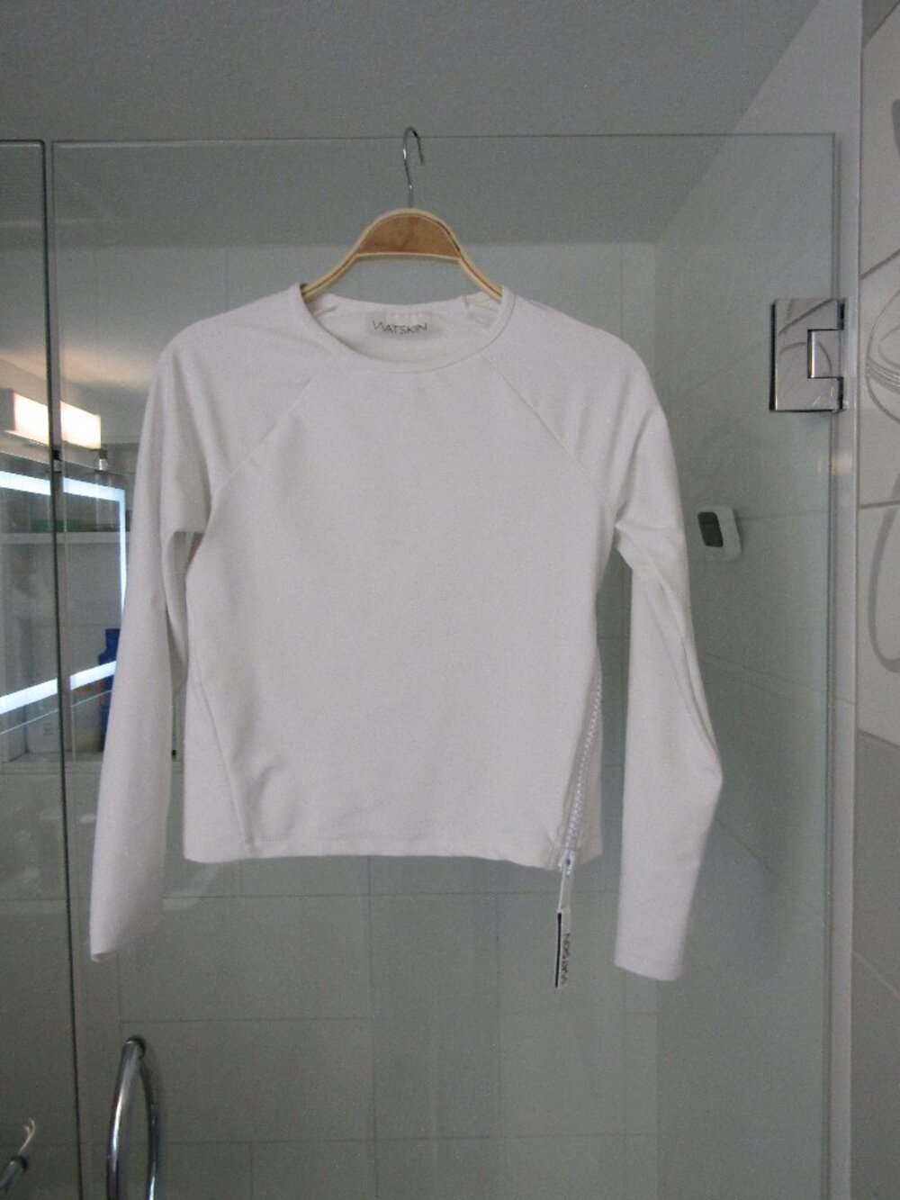 WATSKIN White Calista Top--UPF 50 Sun Protection--- 4 Way Stretch Top--Medium